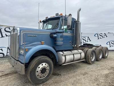 Kenworth W900 Day Cab Truck
