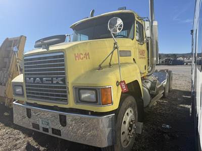 Mack CH613 Day Cab Truck