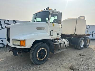 Mack CH613 Day Cab Truck