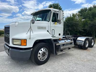 Mack CH613 Day Cab Truck