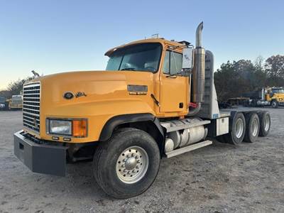 Mack CL713 Day Cab Truck