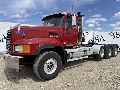 Mack CL733 Day Cab Truck