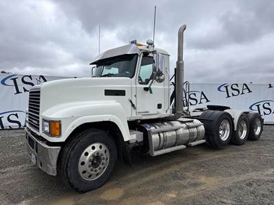 Mack Pinnacle CHU613 Day Cab Truck