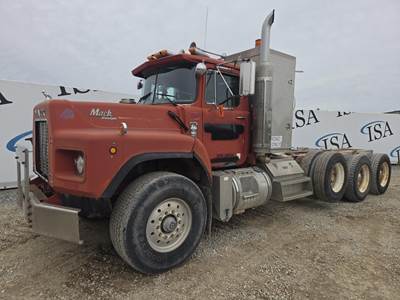 Mack RB688S Day Cab Truck