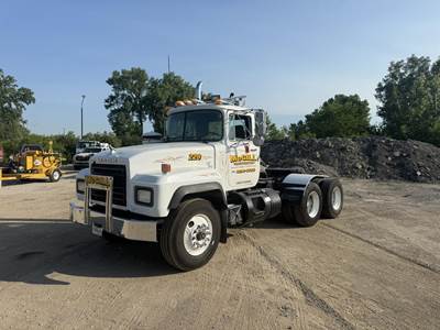 Mack RD360S Day Cab Truck