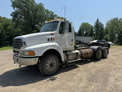 Sterling L9500 Day Cab Truck