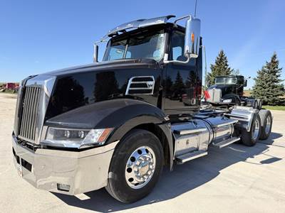 Western Star 5700XE Day Cab Truck