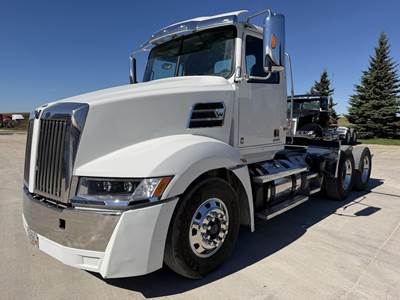 Western Star 5700XE Day Cab Truck