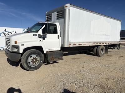 Chevrolet C6500 Box Truck