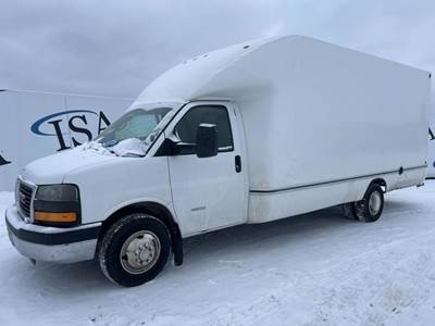 GMC SAVANA G4500 Box Truck