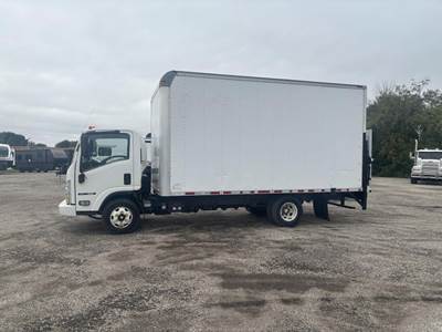 GMC W3500 Box Truck