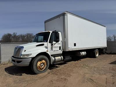 International DuraStar 4300 Box Truck