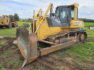 Komatsu D65EX Dozer