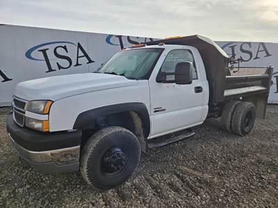 Chevrolet 3500 Dump Truck
