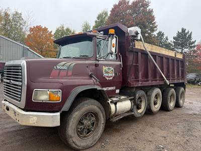Ford L9000 Dump Truck