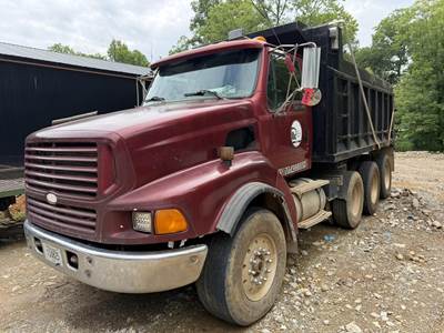 Ford LT9513 Dump Truck