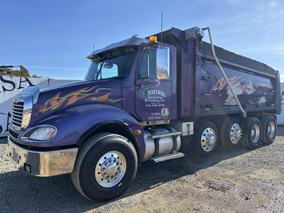 Freightliner Columbia 120 Dump Truck