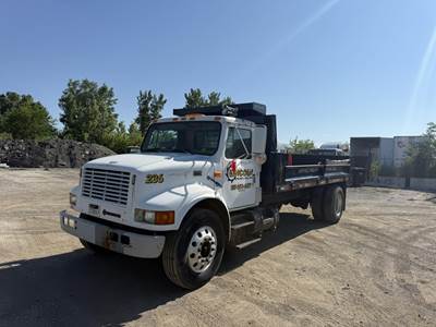 International 4900 Dump Truck