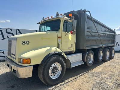 International 9200 Dump Truck