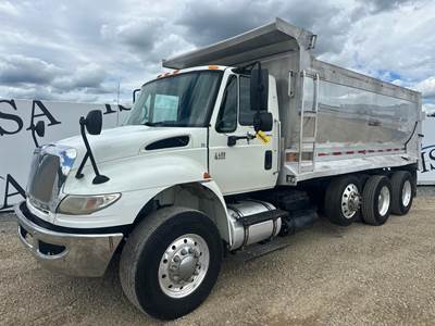 International DuraStar 4400 Dump Truck