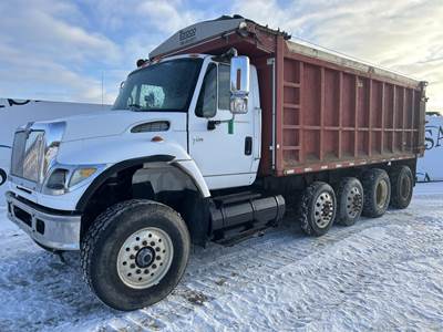 International WorkStar 7600 Dump Truck