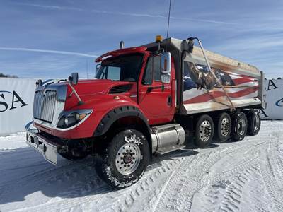 International WorkStar 7600 Dump Truck