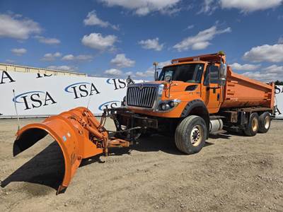 International WorkStar 7600 Dump Truck