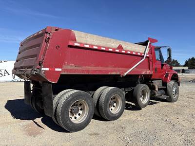 International WorkStar 7600 Dump Truck