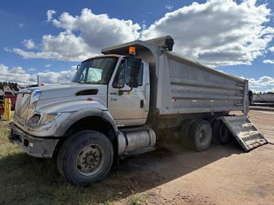 International WorkStar 7700 Dump Truck