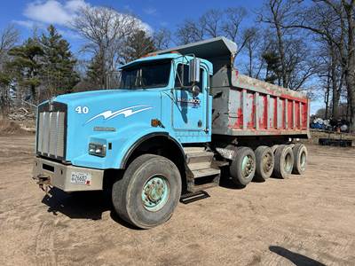 Kenworth T800 Dump Truck