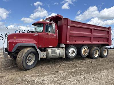 Mack RD688S Dump Truck