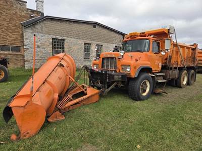 Mack RD690S Dump Truck