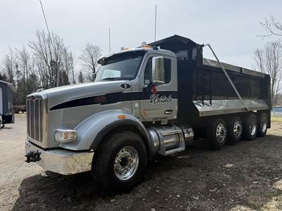Peterbilt 579 Dump Truck