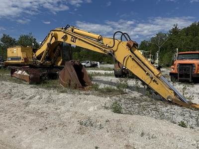 Caterpillar 235B Excavator