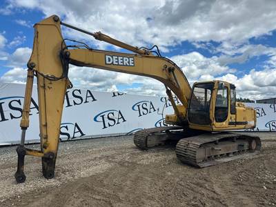 John Deere 200LC Excavator