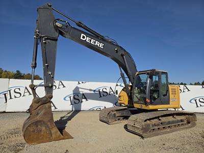 John Deere 225D LC Excavator