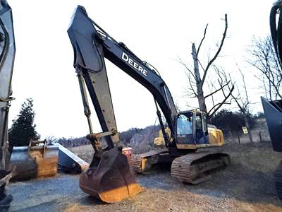 John Deere 350D LC Excavator
