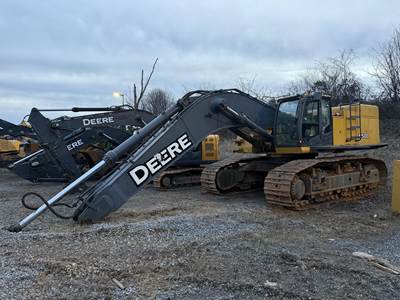 John Deere 650D LC Excavator