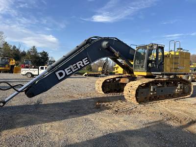 John Deere 650D LC Excavator