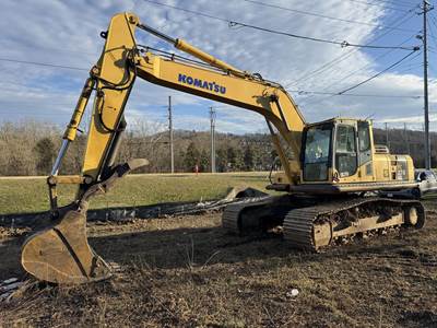Komatsu PC270LC-8 Excavator
