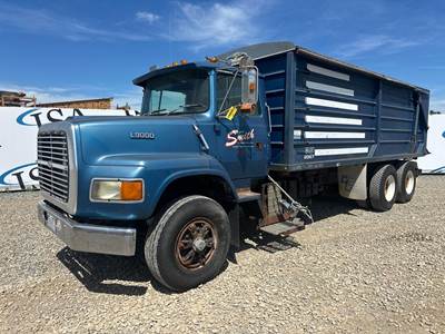 Ford L9000 Farm / Grain Truck