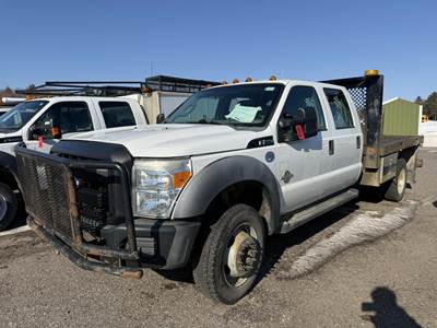 Ford F-550 XL Flatbed Truck