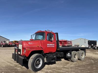 Mack DM600 Flatbed Truck
