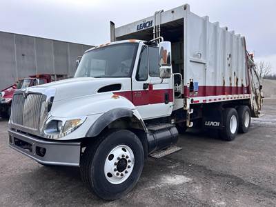 International WorkStar 7400 Side Load Garbage Truck