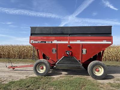 Brent 640 Gravity Wagon