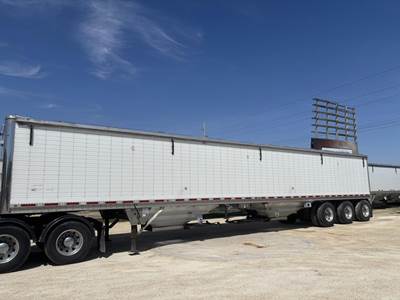 WILSON PACE SETTER DWH-650 Hopper / Grain Trailer