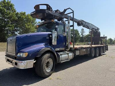 International Paystar Truck-Mounted Log Loader