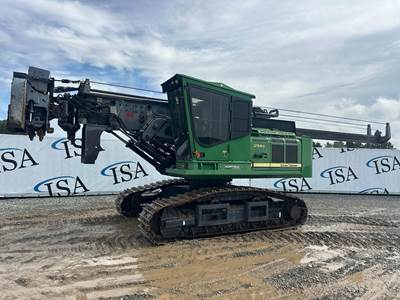 John Deere 2154D Tracked Log Loader