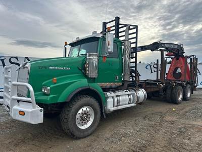 Western Star 4900SB Truck-Mounted Log Loader