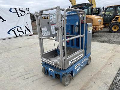 Genie GR-12 Man Lift